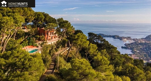 Villefranche sur mer: Ideally located between Monaco and Nice, 30 minutes from the international air