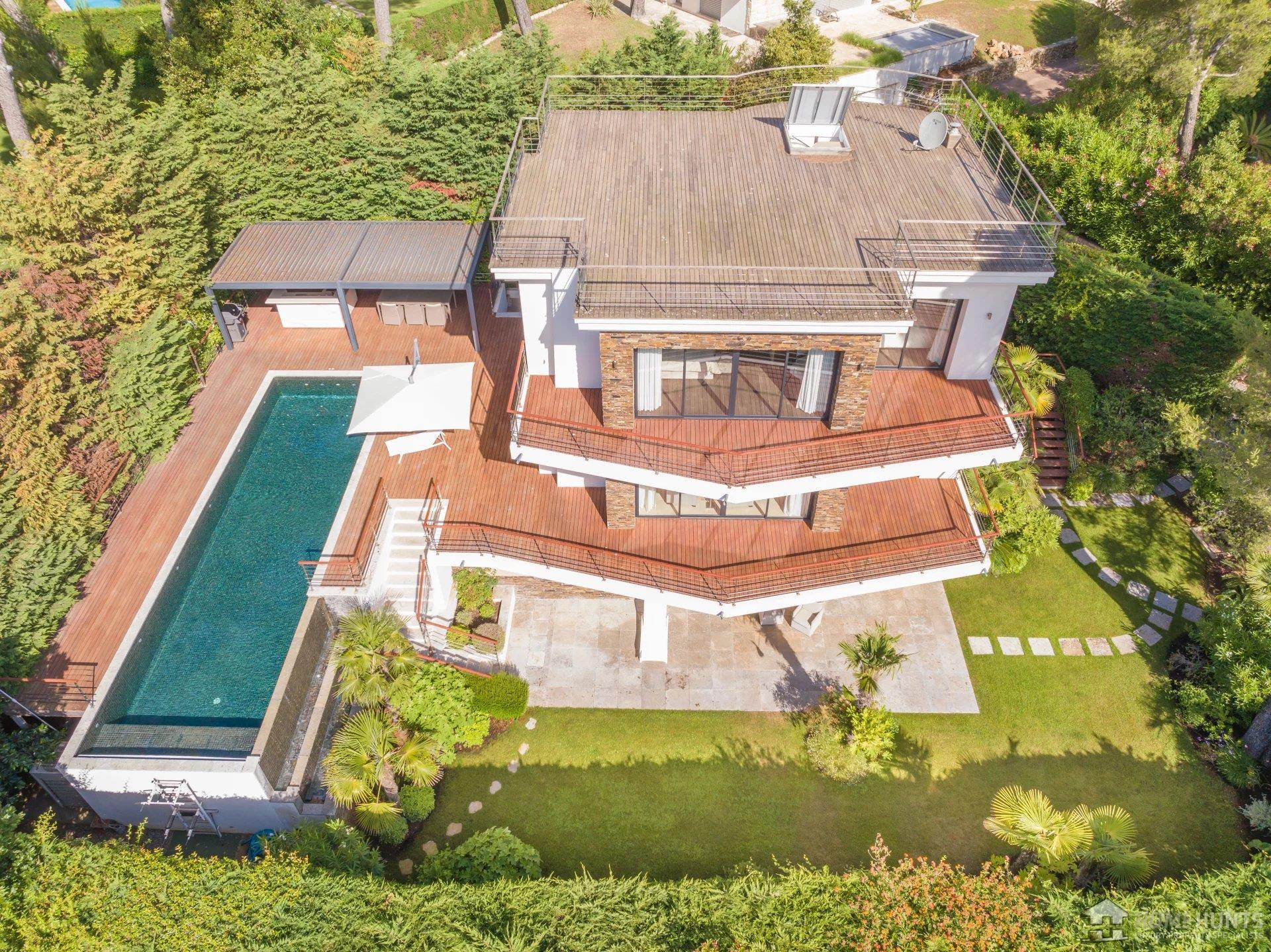 Purchase: House (06160)