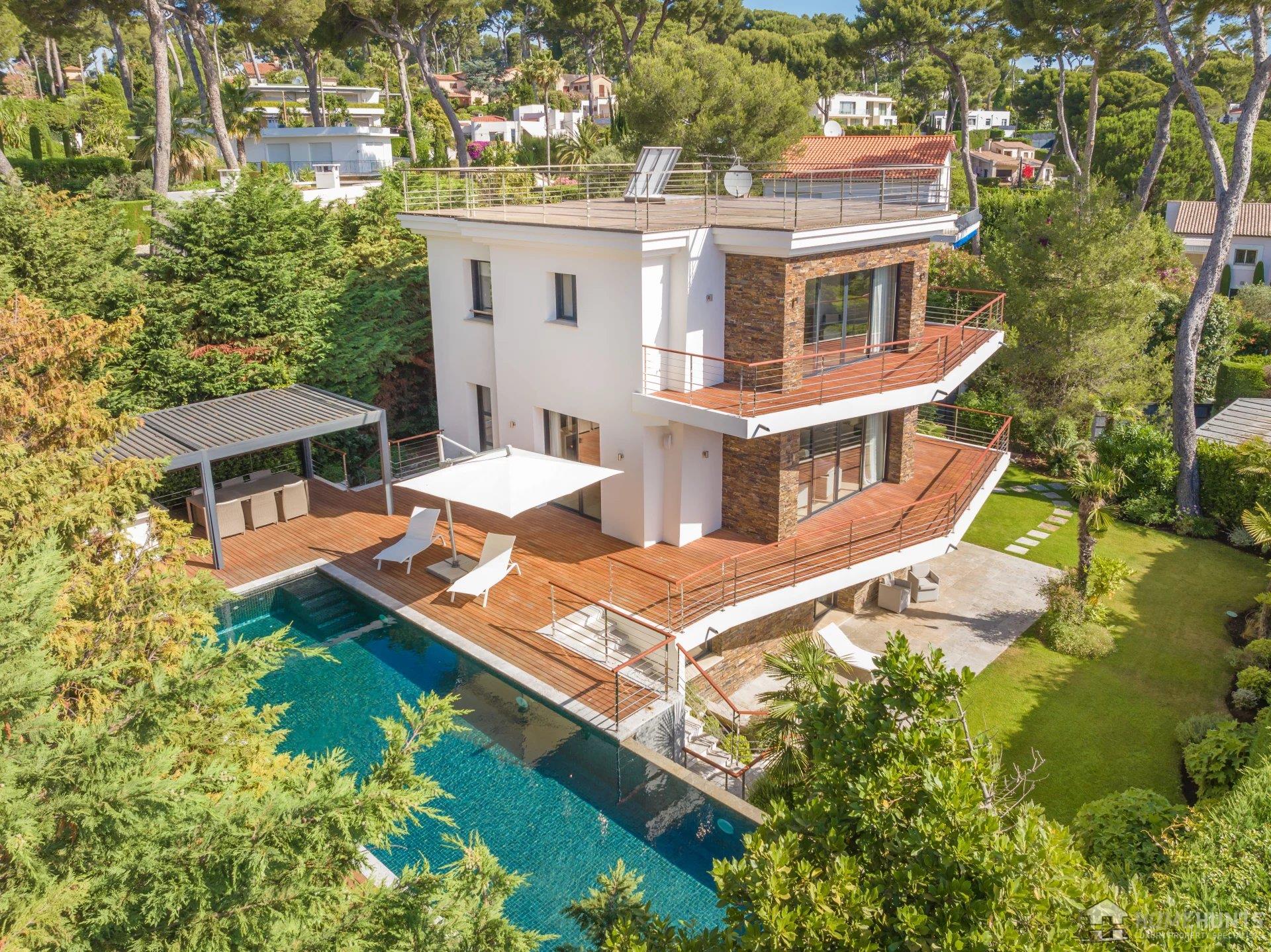 Purchase: House (06160)