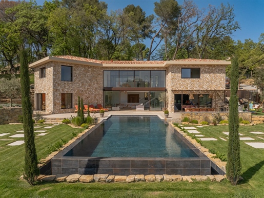 Located in Opio, two minutes from Valbonne, very beautiful new contemporary villa with 5 en-suite be