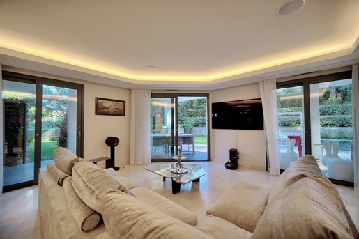 Apartment for sale in Parc du Cap, the beautiful new living complex in Cap d& 039 Antibes, that prov
