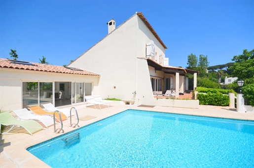 Biot in a lovely quiet residential area, close to the village and all amenities including a golf clu