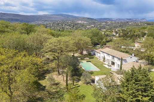 Near Valbonne: joint sole agent, residential area, beautiful property south facing in a peaceful loc