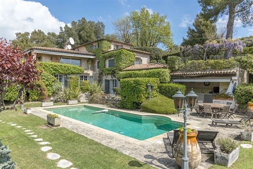 Charmante Villa im provenzalischen Stil in der prestigeträchtigen bewachten Domäne & 039 Les Hauts 