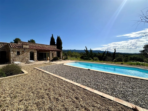 Have you ever imagined your life in an exceptional property in Provence?

We offer you the