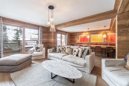 Discover this magnificent apartement located in a highly sought-after area of Meribel. 

T