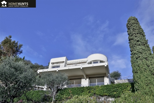 Nice Gairaut: Magnificent architect-designed villa from the 1950& 039 s of 160m2 enjoying a beautifu