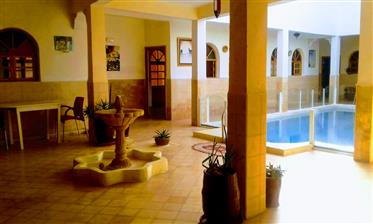 19-10-10-Vr Joli Riad in the countryside with pool 489 sqm