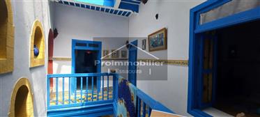 22-07-07-Vr Hermoso Riad de 225 m² en venta en Essaouira con terraza privada, terreno 75 m²