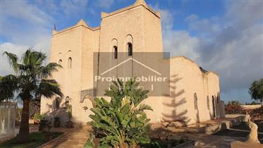 22-12-04-Vm Magnífica casa en zona urbana en venta en Essaouira de 270m², Terreno 3300 m²