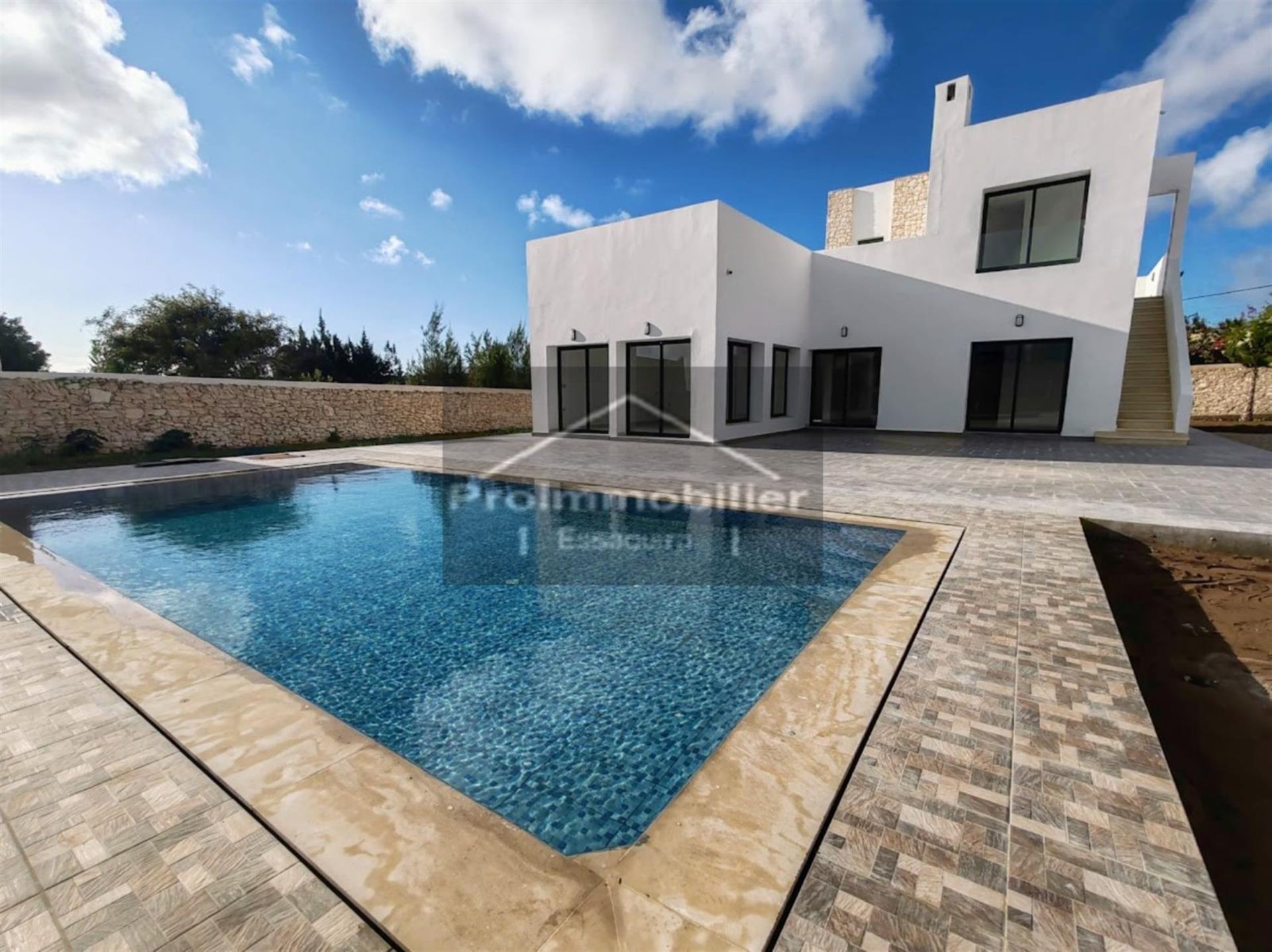 23-07-04-Vm בית מוגמר יפה של 225 m2 למכירה Essaouira קרקע 2135 m2