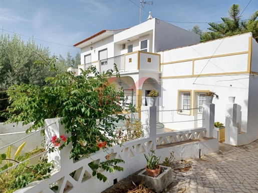 2 + 1 bedroom villa with countryside views near Almancil