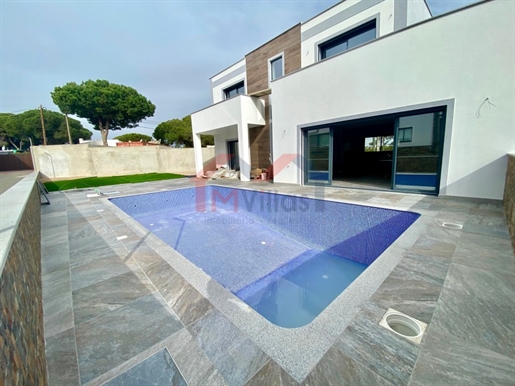 3 bedroom villa semi-detached with pool and garage - Olhos de Água