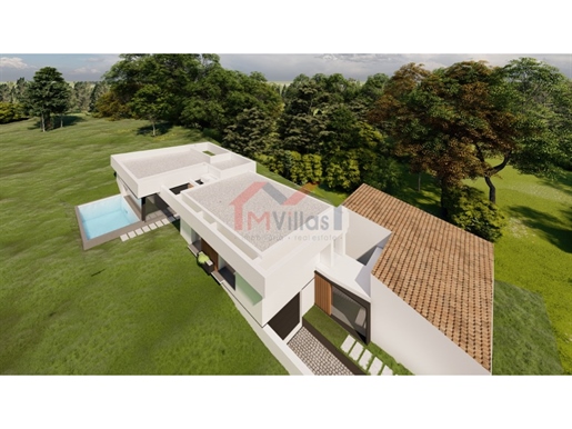 Terrain avec projet approuvé pour construire une villa de 4 chambres avec piscine - Loulé