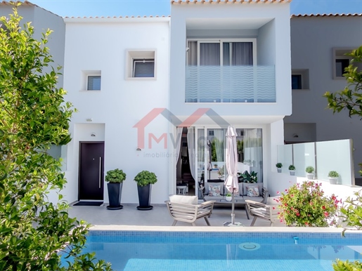 Villa de 3+1 chambres avec piscine et garage - Albufeira et Olhos de Água
