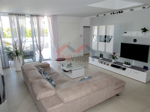 3+1 bedroom villa with pool and garage - Albufeira and Olhos de Água