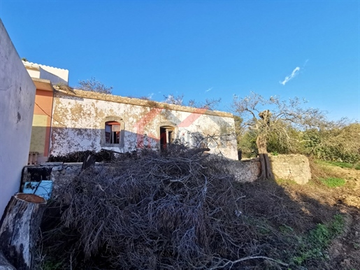 Ruine mit Meerblick bei Loulé