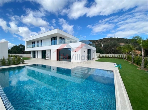 Contemporary 4 bedroom villa with pool and garden - Loulé