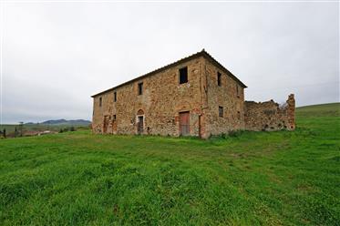 Country house in Lajatico - in need of restoration
