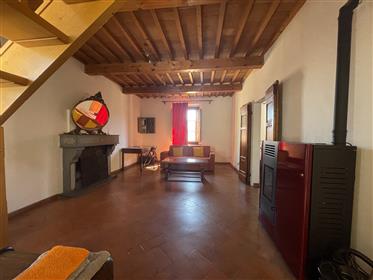 Tuscan style apartment in the centre
