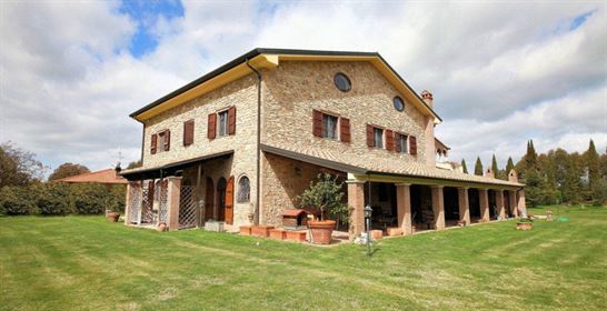 Ferme de luxe dans le comté de Maremma - Propriétés de luxe en Toscane Italie - Vesta Real Estate A