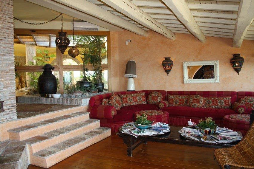 Elegant villa with amazing sea view