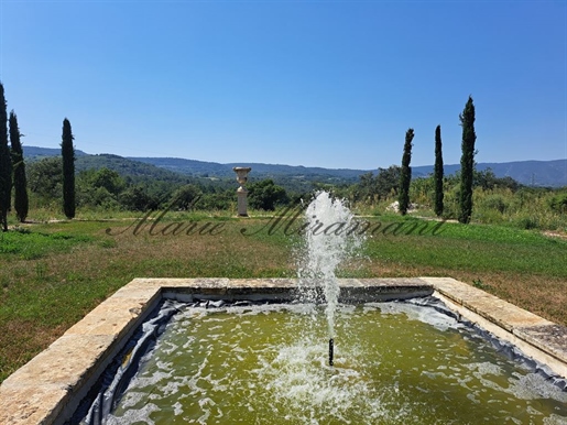 Luberon, golden triangle, property with view, on four hectares