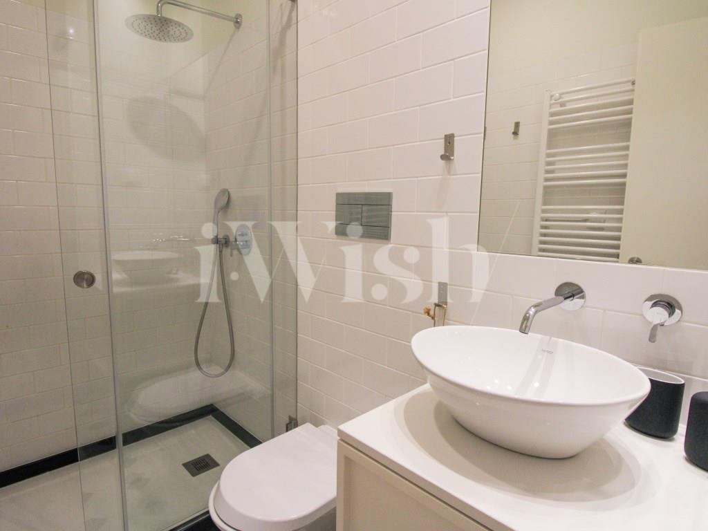 Renovated 1 bedroom flat in downtown Porto | Investment for Medium and Long Term Rentals