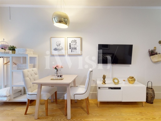 Safe Investment in Porto: Fully Furnished 0 Bedroom Apartment
