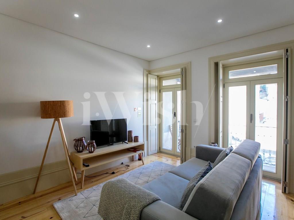 1 bedroom flat with Al License in Cedofeita | Investment Ready to Monetize in the Center of Porto
