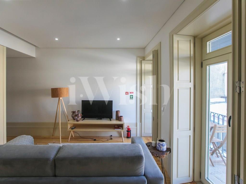 1 bedroom flat with Al License in Cedofeita | Investment Ready to Monetize in the Center of Porto