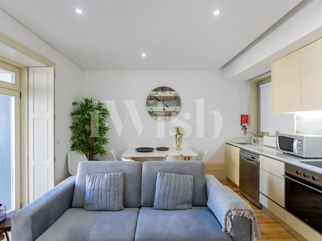 1 bedroom flat with Al License in Cedofeita | Investment Ready to Monetize in the Center of Porto