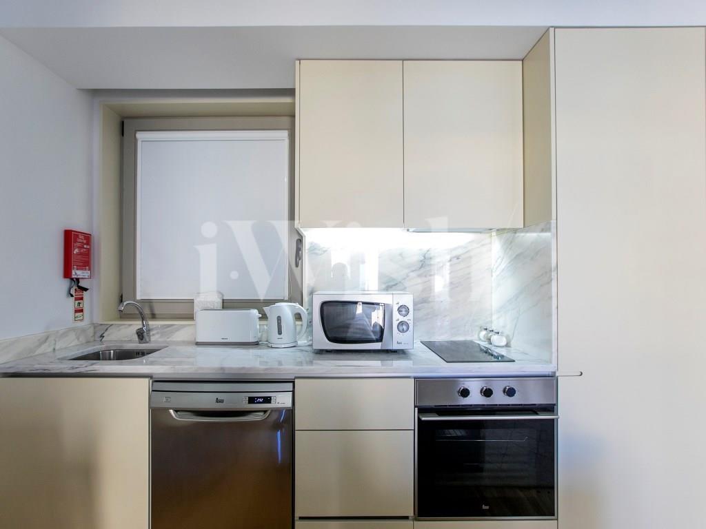 1 bedroom flat with Al License in Cedofeita | Investment Ready to Monetize in the Center of Porto