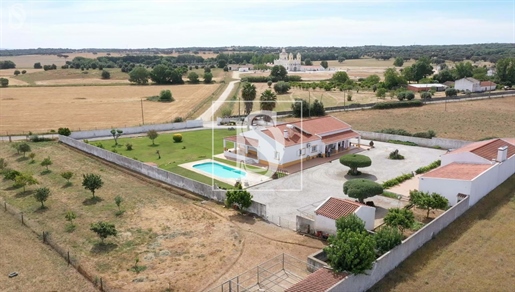 Quinta T4 em Viana do Alentejo