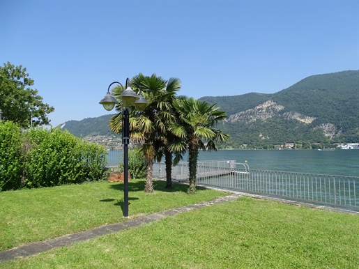 Villa sul lago a Clusane D'Iseo con magnifiche vedute
