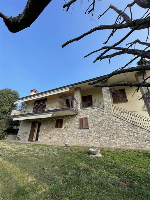 Single Villa With Panoramic Views and a Building Plot For Another Villa