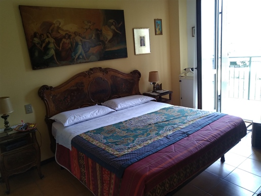 Apartment mit einem Schlafzimmer in Residenz mit Terrasse und Seeblick