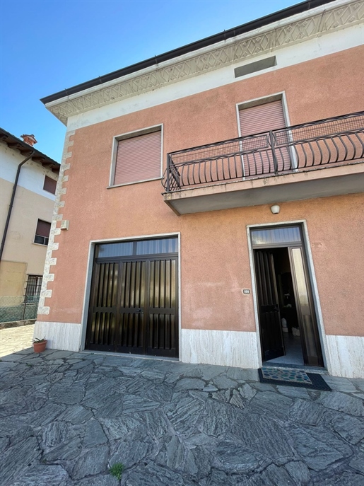 Paratico, Lake Iseo - Single Property to Renovate - two minutes from the lake