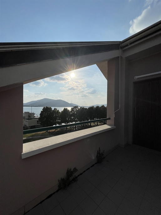 Predore - Appartement au dernier étage avec vue panoramique sur le lac