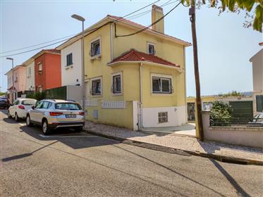 Fully renovated 3 bedroom semi-detached house