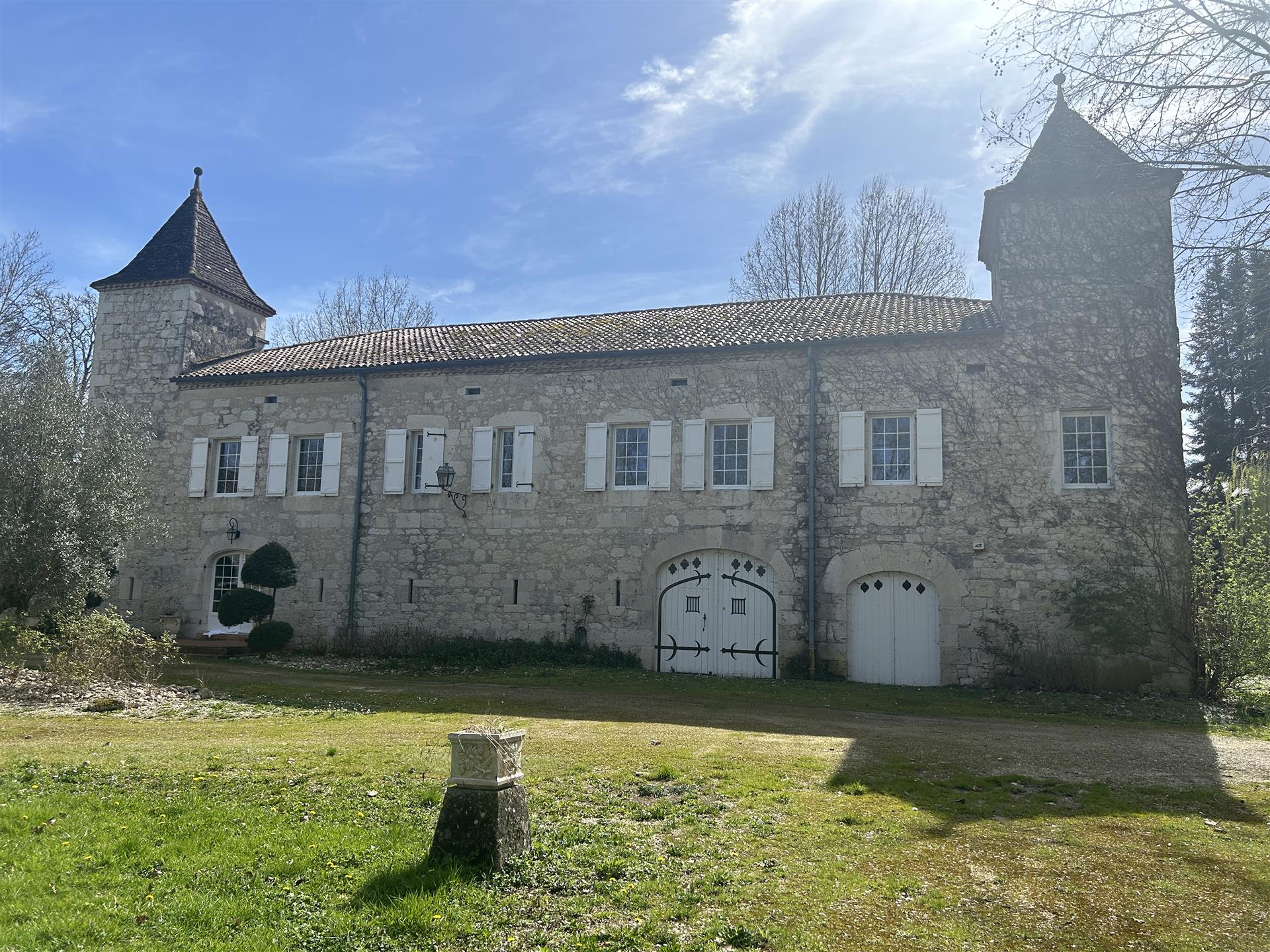 Magnifique Chateau XVIIe - Chambres Hotes - Piscine Interieure