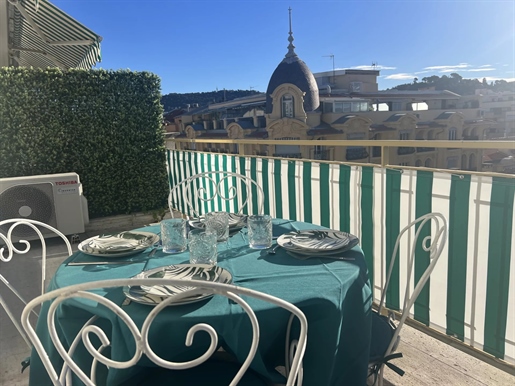 Near Place Massena And Old City One Bedroom With Terrace