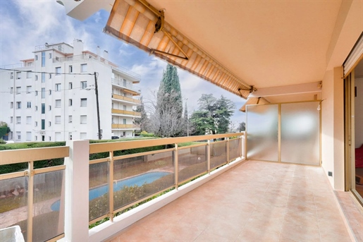 Nice Near The Centre Apartment Two Bedrooms Terrace Garage Swimming Pool