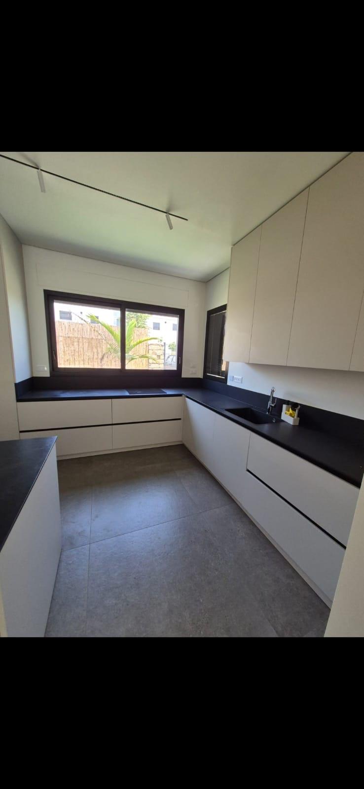 Purchase: Apartment (01543)