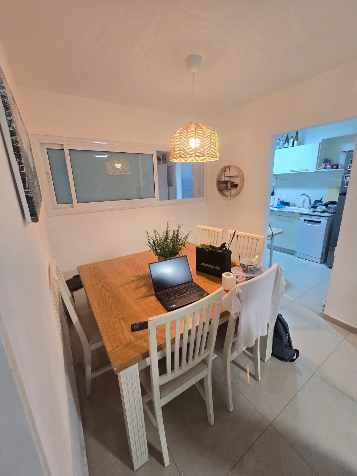 Purchase: Apartment (01543)