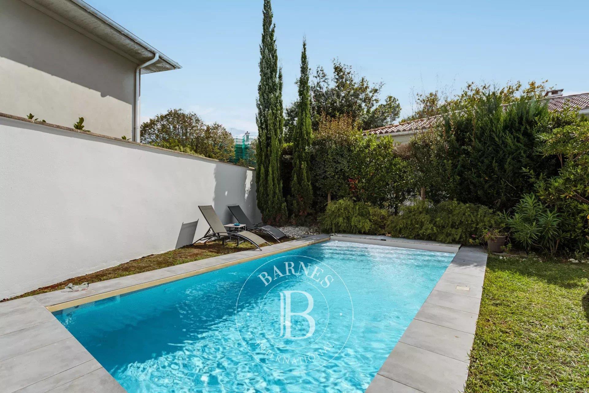 Biarritz, 220 M² Home With Pool And Garden