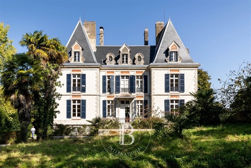 Lovely Napoléon Iii Manor House In The Bearn With 10 Acres Of Parkland.