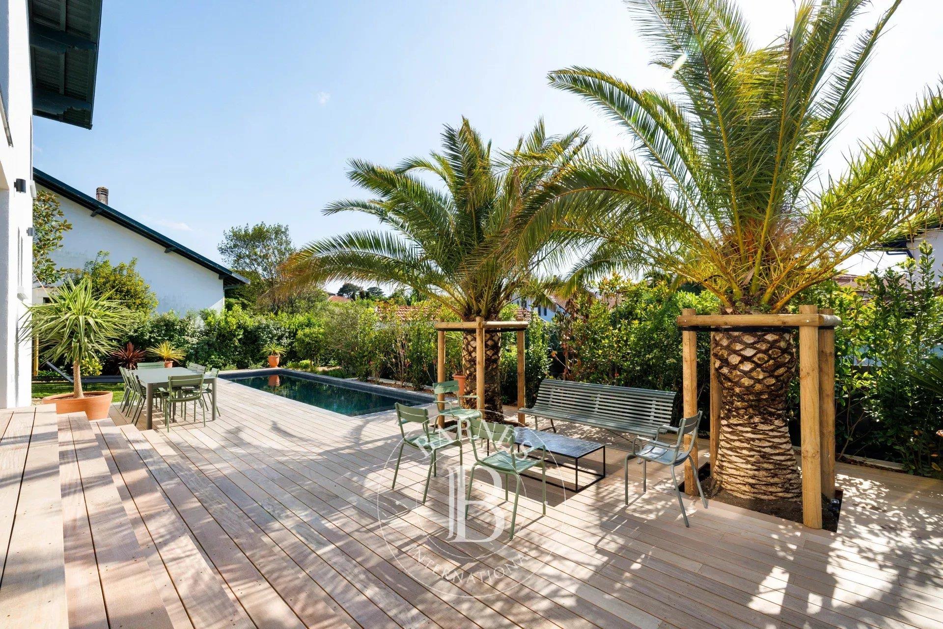 Biarritz, Magnificent Basque House With Heated Pool
