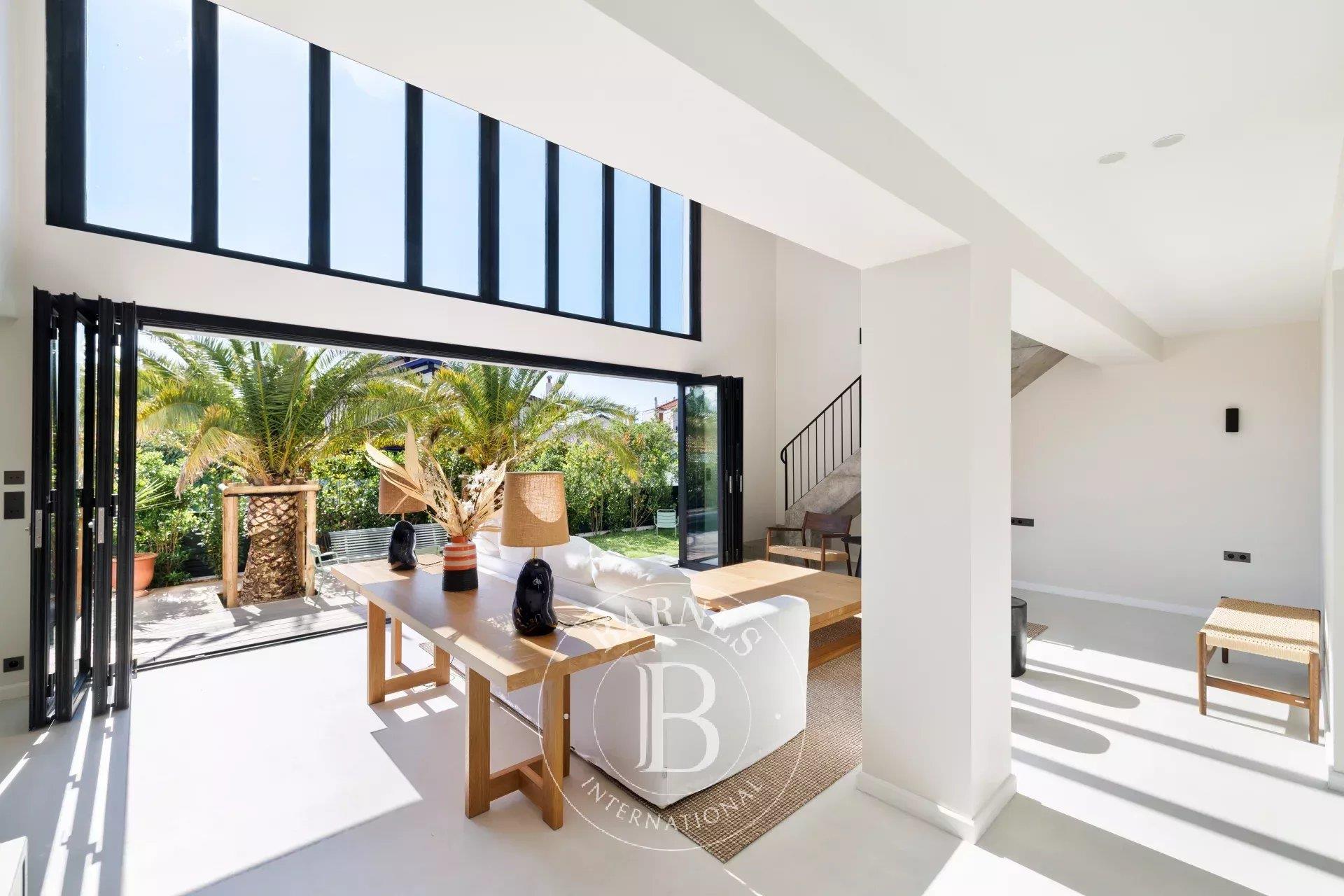 Biarritz, Magnificent Basque House With Heated Pool