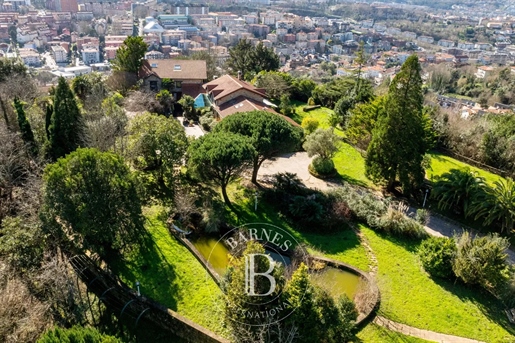 Wunderschöne Villa mit Blick auf die Hänge des Monte Ulia